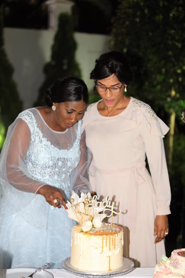 Découvrez comment Lady Sarjo Barrow « Niareel d’Adama Barrow » fête son anniversaire