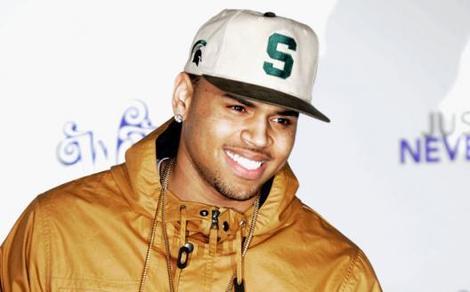 ﻿Chris Brown pète un câble sur Twitter