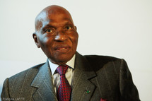 Abdoulaye Wade : volonté de partir et désir de rester
