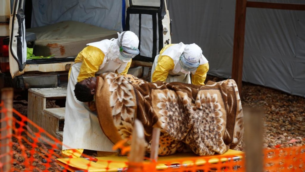 Ebola: de nouveaux cas confirmés en Ouganda, réunion d'urgence à l'OMS