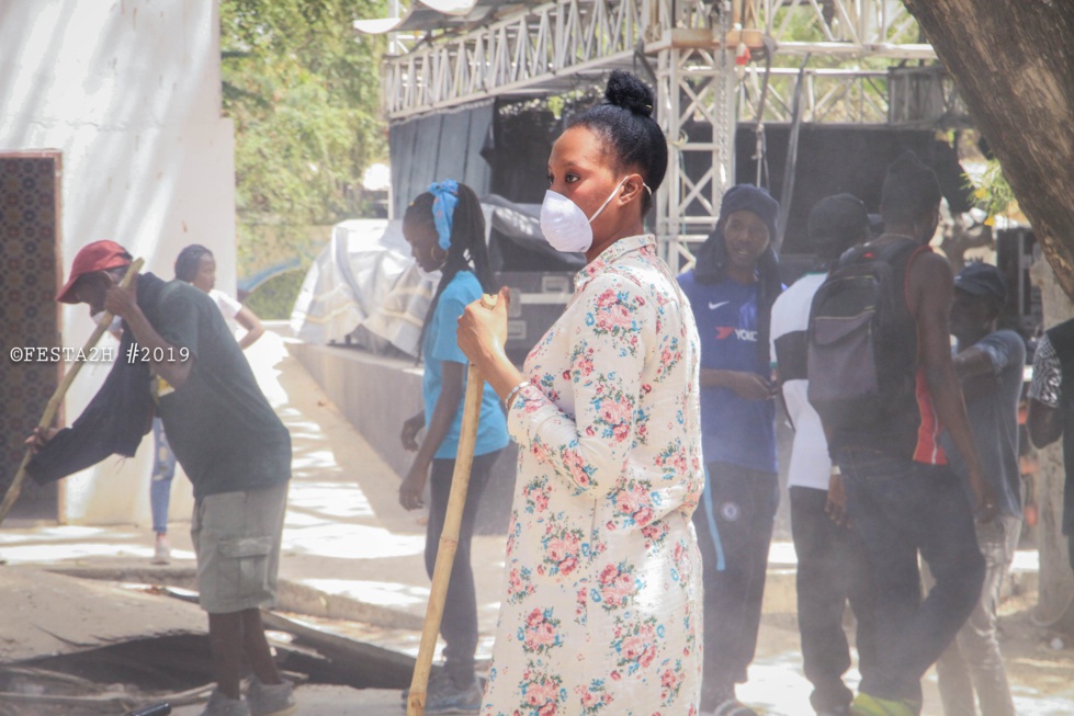 PHOTOS - FESTAH 2H Clean up challenge: Maison de la culture Douta Seck - Quand les rappeurs se mettent au boulot !