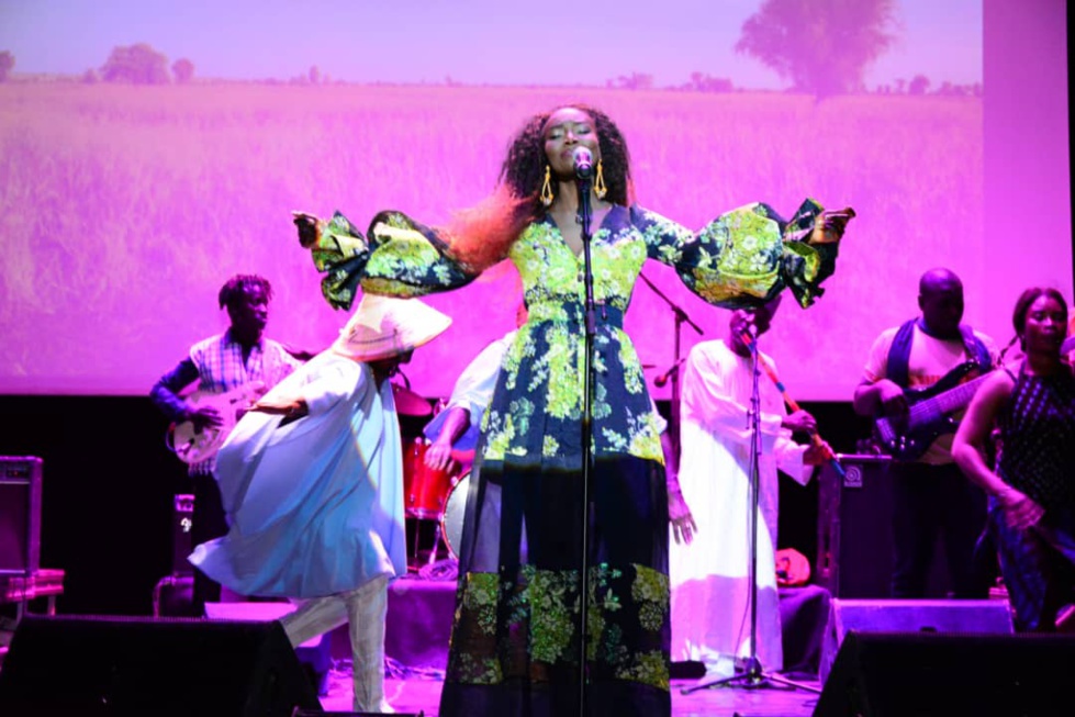 PHOTOS - Les images du concert  de Coumba Gawlo à l'Institut Français