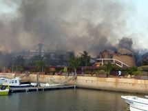 Dernière minute: Les résidences du Port à Saly prennent feu, les orangées totalement consumées