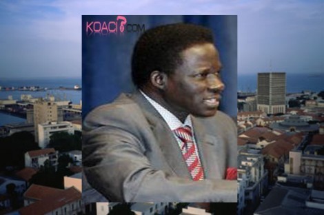 Ibrahima Fall donne un cours magistral à la délégation de Wade.