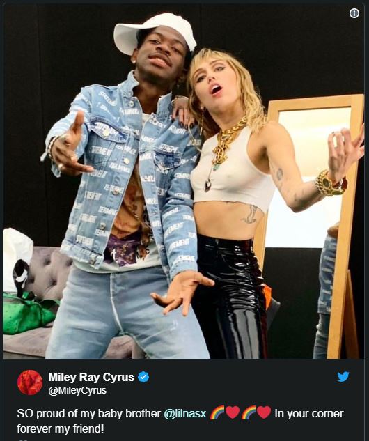 Miley Cyrus soutient Lil Nas X après son coming out Miley Cyrus soutient Lil Nas X après son coming out