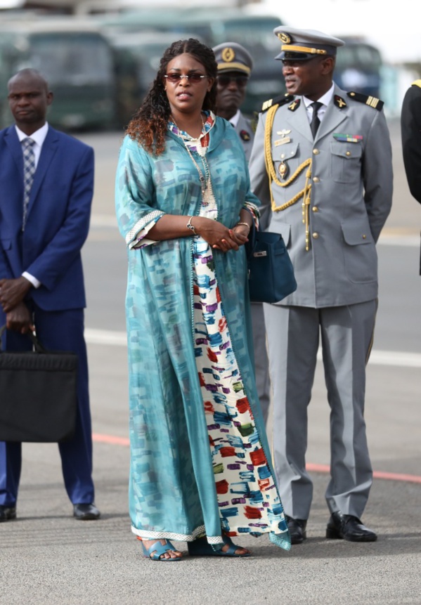 PHOTOS - Elégance et classe, la Première Dame confirme sa réputation à l’accueil du roi du Swaziland