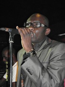 « Au Sénégal, si tu n’es pas un homme, on te traite d’homosexuel »