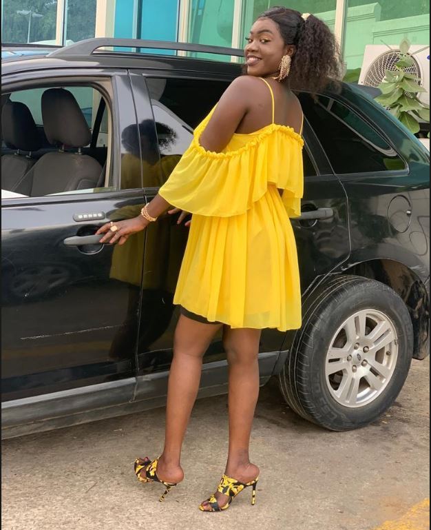 PHOTOS - Sophie THIAM de la 2STV, toute rayonnante dans sa tenue d'été PHOTOS - Sophie THIAM de la 2STV, toute rayonnante dans sa tenue d'été
