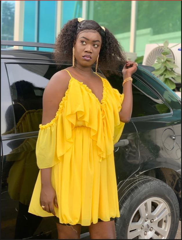 PHOTOS - Sophie THIAM de la 2STV, toute rayonnante dans sa tenue d'été PHOTOS - Sophie THIAM de la 2STV, toute rayonnante dans sa tenue d'été