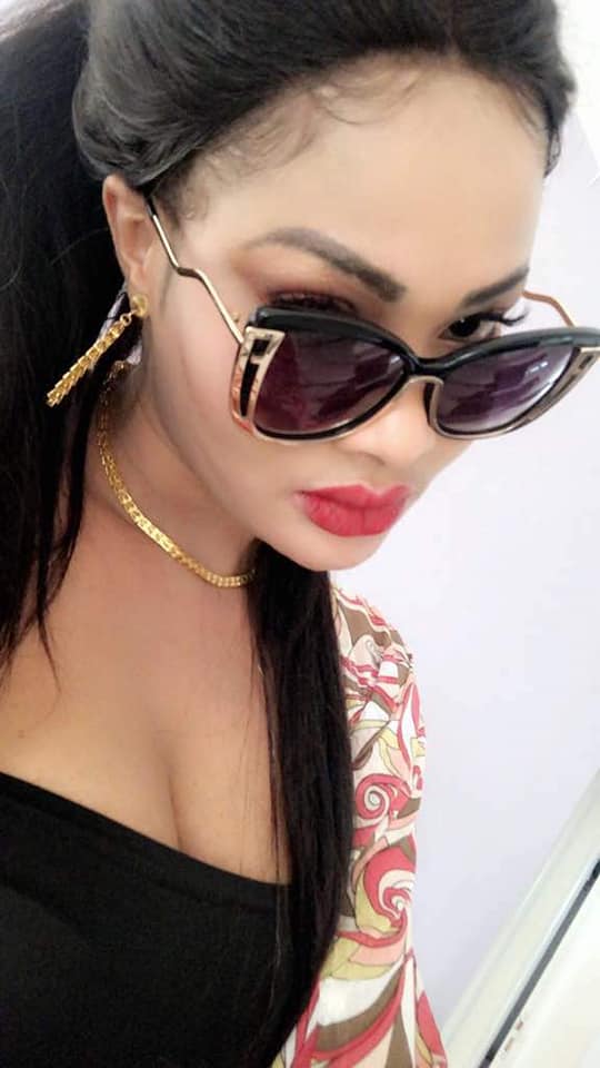 PHOTOS - Les nouvelles photos de Soumboulou qui affolent la toile PHOTOS - Les nouvelles photos de Soumboulou qui affolent la toile