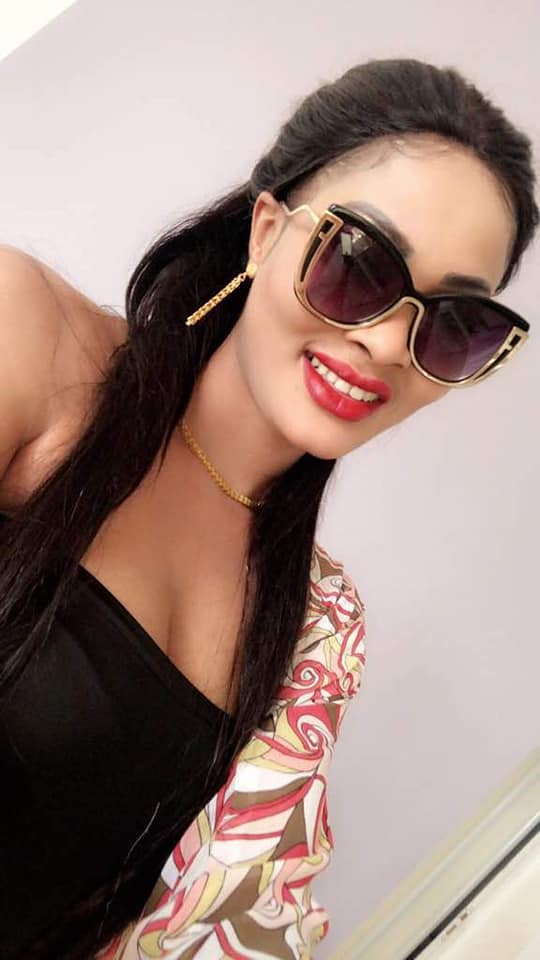 PHOTOS - Les nouvelles photos de Soumboulou qui affolent la toile PHOTOS - Les nouvelles photos de Soumboulou qui affolent la toile