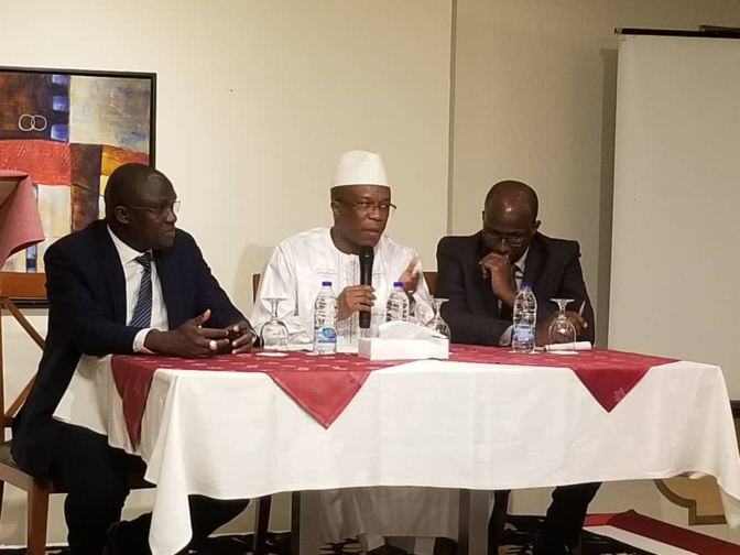 Visite du Ministre Cheikh Oumar Hanne au Très Grand Centre de Calcul (TGCC) du CEA