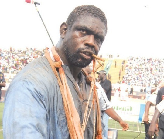 [VIDEO] Baboye avait peur de Ness et a fui le combat