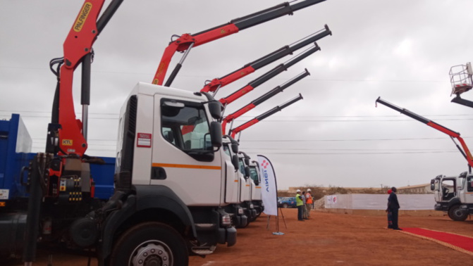 Distribution d'énergie : Avec Vinci Énergies, la Senelec réceptionne un nouveau parc d'engins lourds.