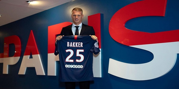 Qui est Bakker, le nouveau latéral néerlandais du PSG ?