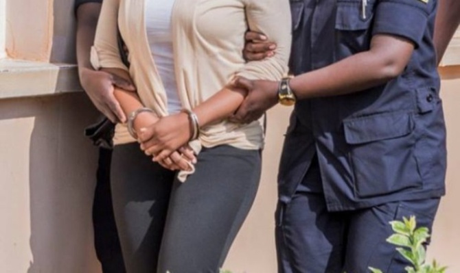 Admise au Bac, Henriette Sambou se confesse: "après l'anticipée de philo, je suis retournée en prison'