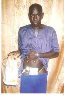 Depuis 10 ans, Mamadou utilise une sonde pour uriner