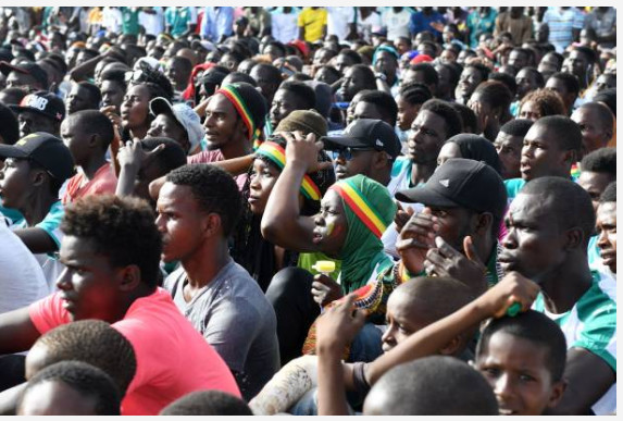(47 Photos) Liesse populaire à Dakar après la victoire des « Lions » les images qui doit pas vous échapper.