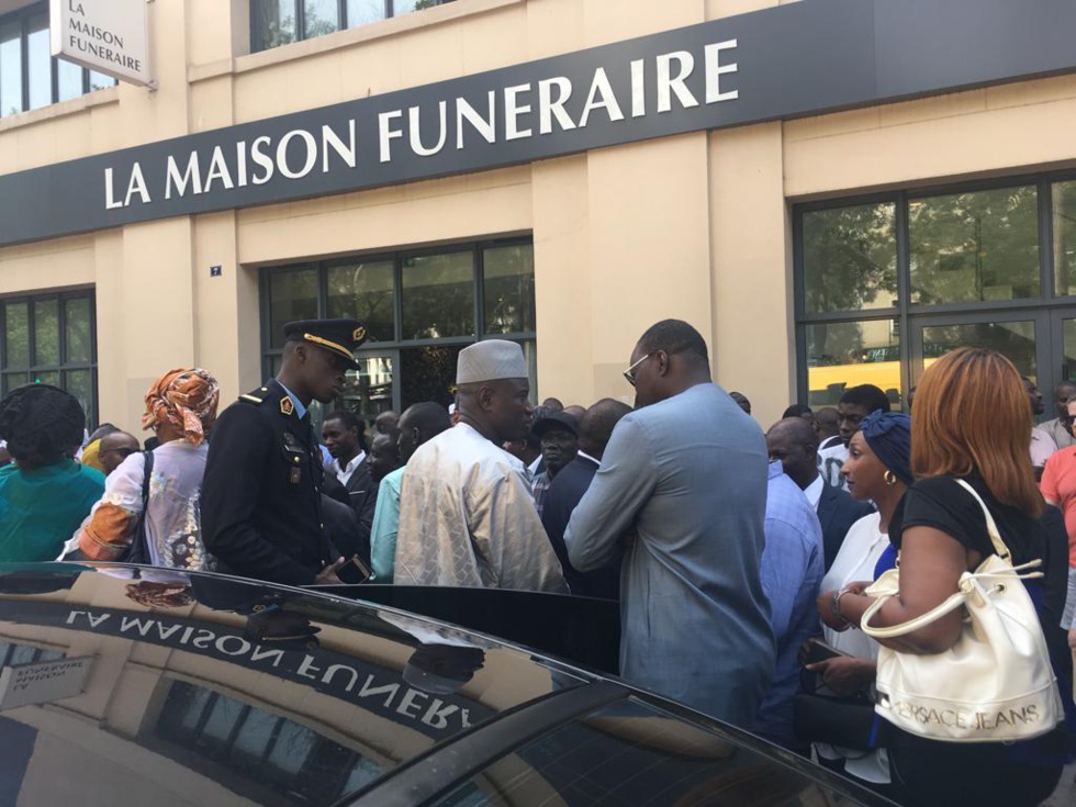 PHOTOS - PARIS : Revivez la levée du corps d’Ousmane Tanor Dieng