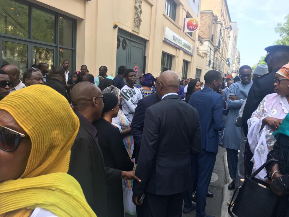 PHOTOS - PARIS : Revivez la levée du corps d’Ousmane Tanor Dieng
