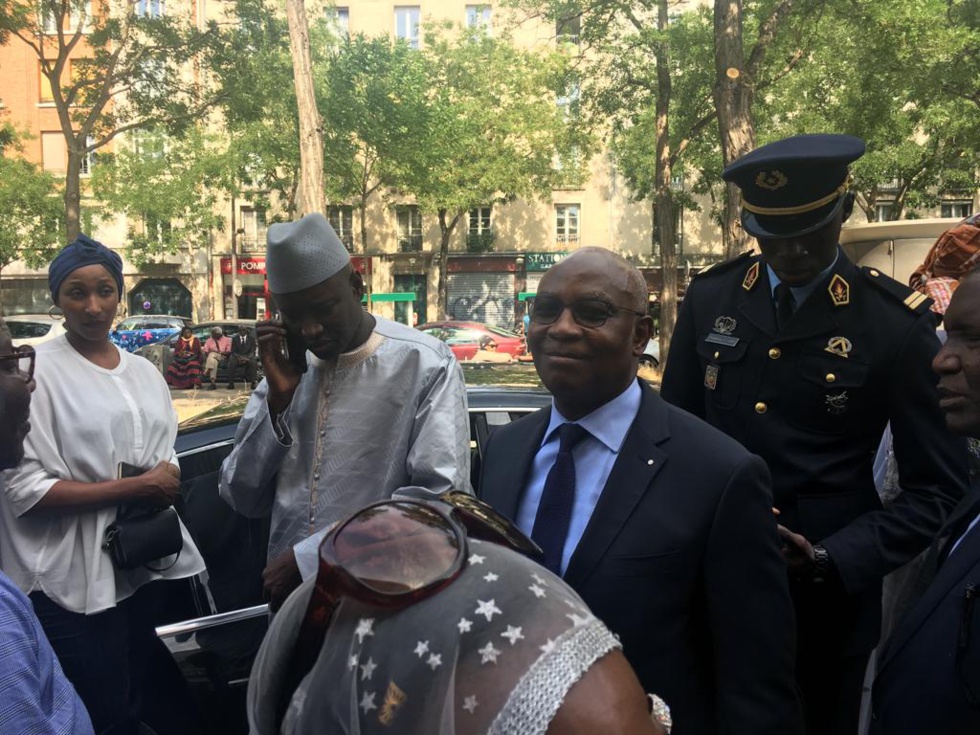 PHOTOS - PARIS : Revivez la levée du corps d’Ousmane Tanor Dieng