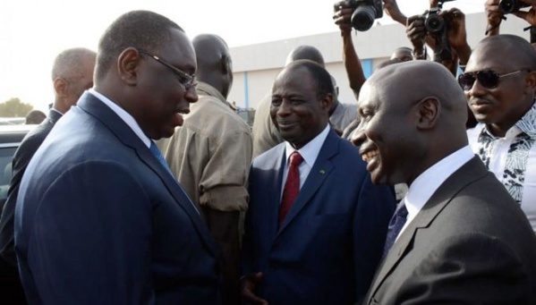 Télescopage entre le PR Macky Sall et Idrissa Seck à l'aéroport de Diass