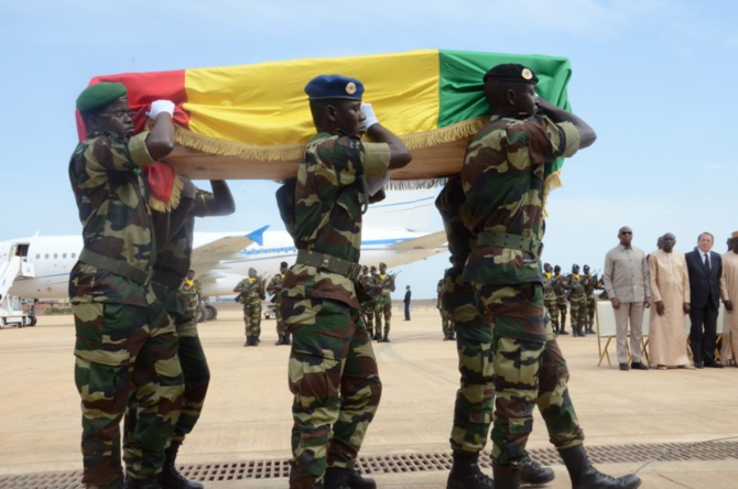PHOTOS - AIDB: Les images de l'arrivée de la dépouille d'Ousmane Tanor Dieng