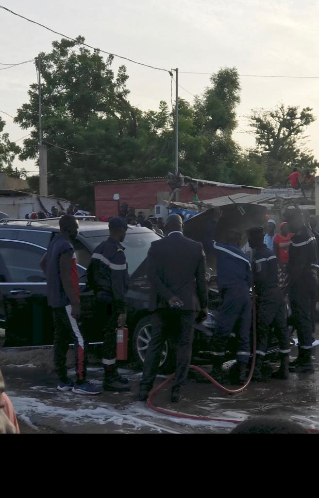 La limousine Présidentielle prend feu, tout ce que vous n’avez pas vu en images, regardez !