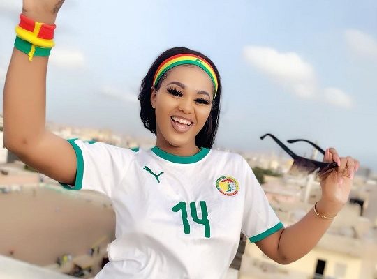 PHOTOS - Supportrice des « Lions », Leina affole la toile