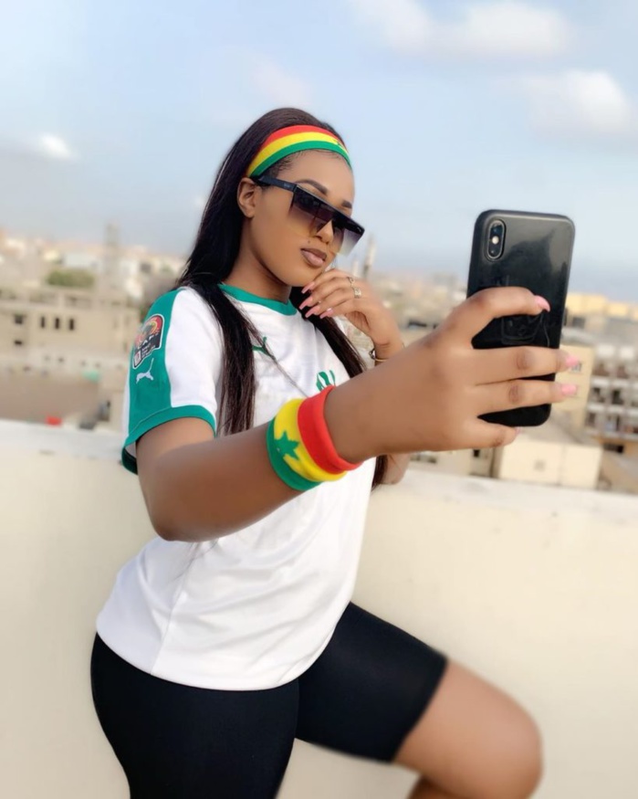 PHOTOS - Supportrice des « Lions », Leina affole la toile