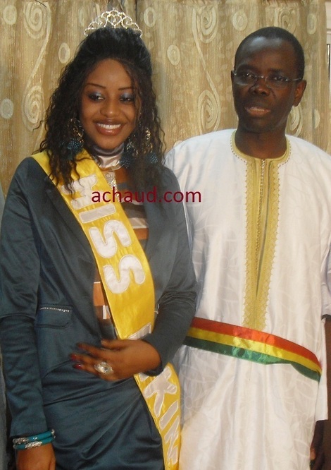 Miss Dakar avec Pape Sagna Mbaye maire de Pikine