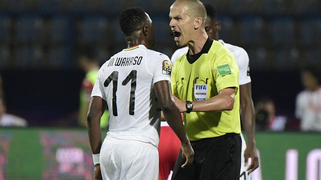 Grosse révélations: l'arbitre écarté de la finale avait dénoncé une affaire de corruption impliquant un club algérien