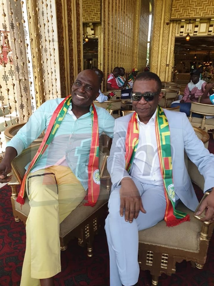 PHOTOS - Youssou Ndour et le milliardaire Babacar Ngom au Caire pour supporter les "Lions"