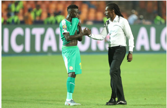 Finale CAN 2019: Les images des "Lions" après le coup de sifflet final Finale CAN 2019: Les images des "Lions" après le coup de sifflet final