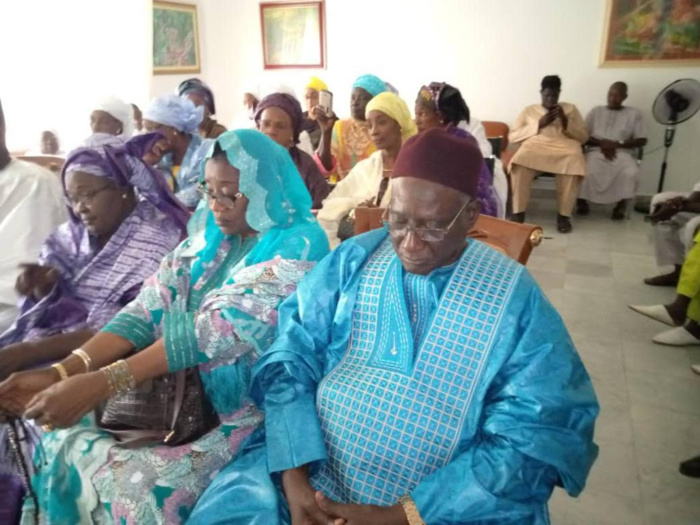 Condoléances : Wade envoie une délégation chez OTD, Oumar Sarr et  Me Amadou Sall absents (images)