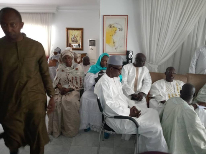 Condoléances : Wade envoie une délégation chez OTD, Oumar Sarr et  Me Amadou Sall absents (images)