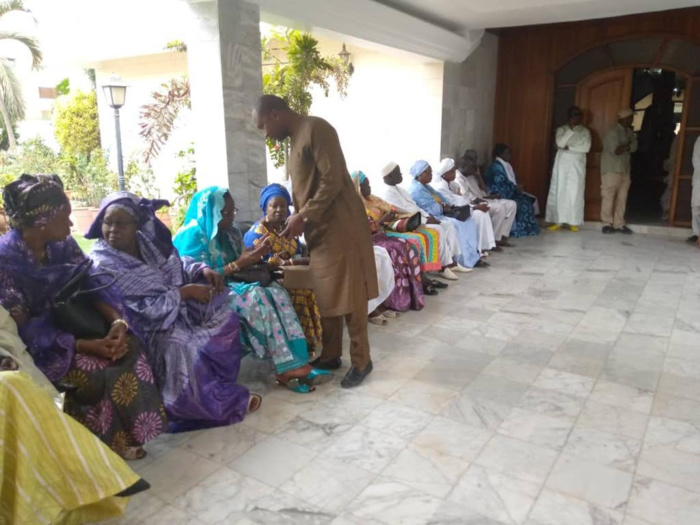 Condoléances : Wade envoie une délégation chez OTD, Oumar Sarr et  Me Amadou Sall absents (images)