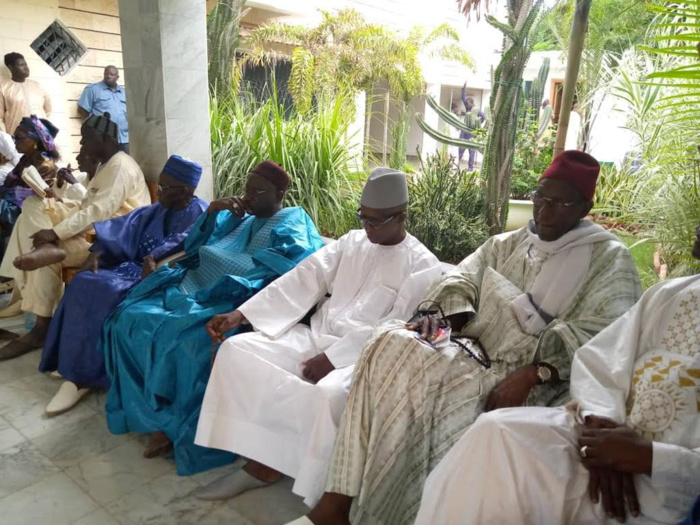 Condoléances : Wade envoie une délégation chez OTD, Oumar Sarr et  Me Amadou Sall absents (images)