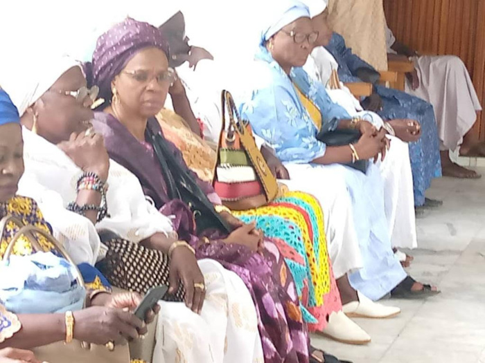 Condoléances : Wade envoie une délégation chez OTD, Oumar Sarr et  Me Amadou Sall absents (images)