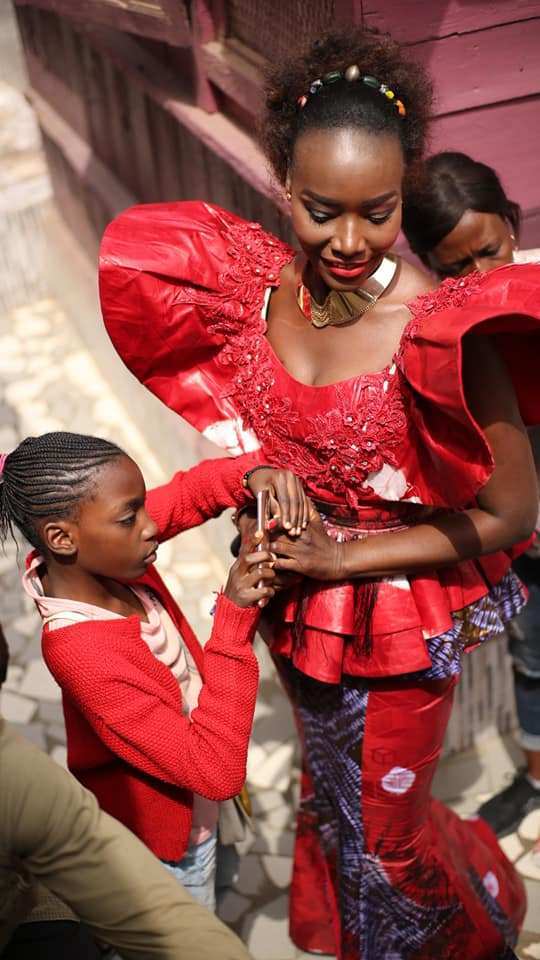 PHOTOS - Coumba Gawlo dévoile enfin sa « fille » dans son nouveau clip