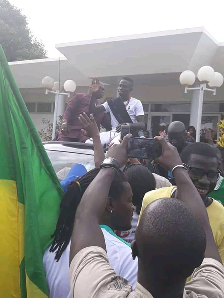 PHOTOS - Accueil triomphal à Ziguinchor pour le joyau de la Tanière, Krépin Diatta !