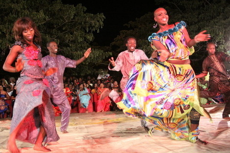 Ndèye Guèye critiquée par ses concurrentes sur sa nouvelle danse: le « Thiakhagoune »