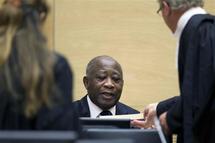 UN IVOIIVOIRIEN - UN DOLLAR : « LIBERONS GBAGBO DE LA CPI* ET "JUGEONS" LE EN CI* »