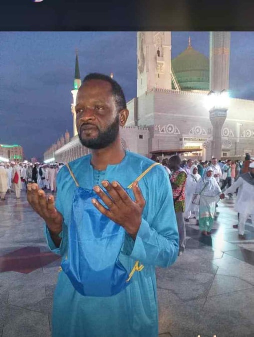 PHOTOS - Cheikhouna de la série  » Wiri Wiri » à la Mecque