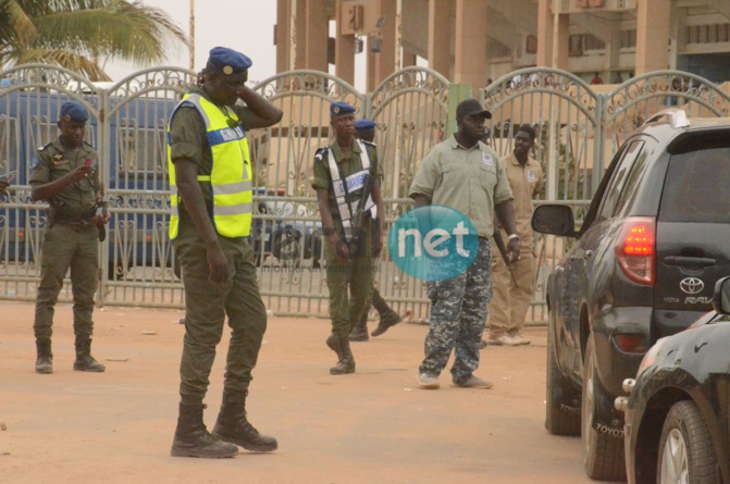 PHOTOS - Modou Lô vs Eumeu Séne: Un combat sous haute surveillance des forces de l'ordre
