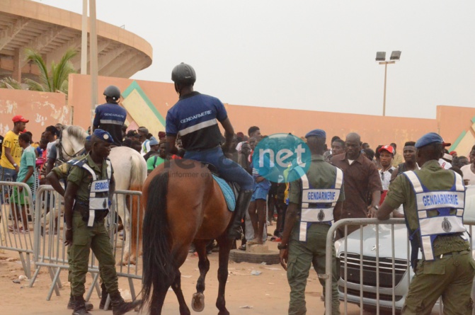 PHOTOS - Modou Lô vs Eumeu Séne: Un combat sous haute surveillance des forces de l'ordre