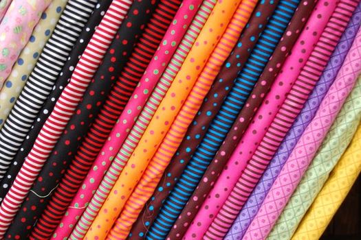 Introuvable sur le marché: Le prix du mètre de tissu « Getzner » grimpe en flèche !