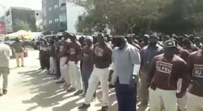 Protestation: Les « marrons du feu » assiègent le domicile du Président de la République, Macky Sall