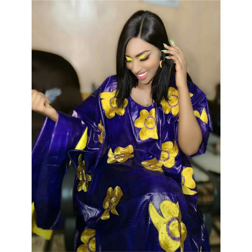 PHOTOS - Ce "sagnsé" d' Oumy actrice vedette de la série « Golden » va vous couper le souffle PHOTOS - Ce "sagnsé" d' Oumy actrice vedette de la série « Golden » va vous couper le souffle