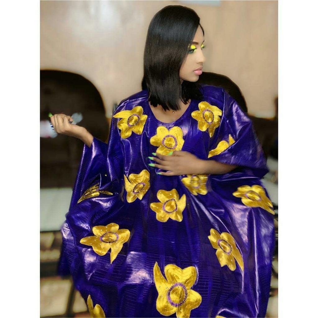 PHOTOS - Ce "sagnsé" d' Oumy actrice vedette de la série « Golden » va vous couper le souffle PHOTOS - Ce "sagnsé" d' Oumy actrice vedette de la série « Golden » va vous couper le souffle